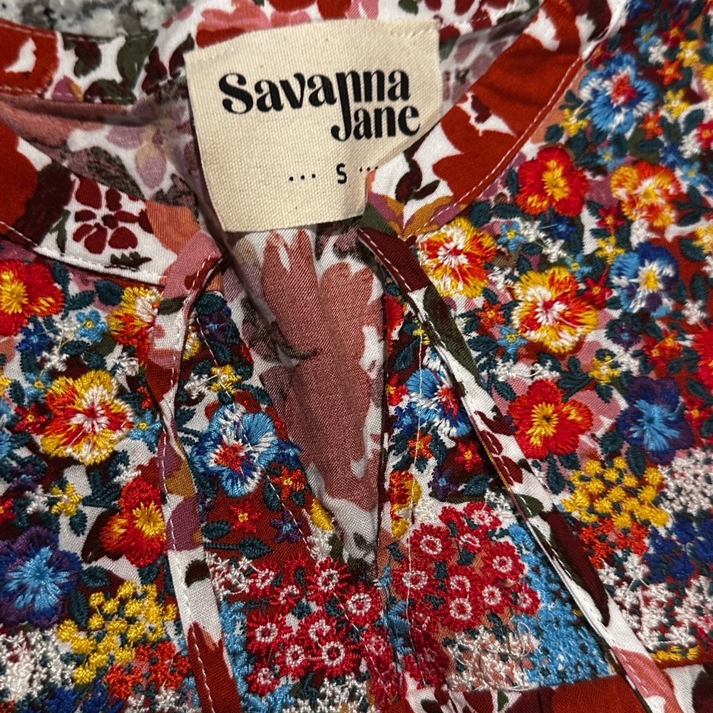 Savanna Jane‎ embroidered short sleeve blouse top size small floral tassel - Picture 2 of 5